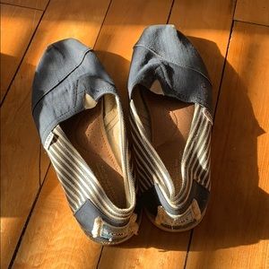 TOMs shoes
